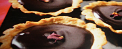 tartelettes au chocolat et thé fumé Lapsang Souchong